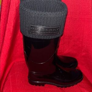 Women’s 38 (Size 8) BURBERRY RAIN BOOTS w/ KNIT CUFF